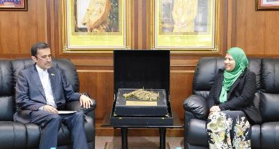 The Ambassador of the Islamic Republic of Iran met  the Attorney General of Brunei Darussalam