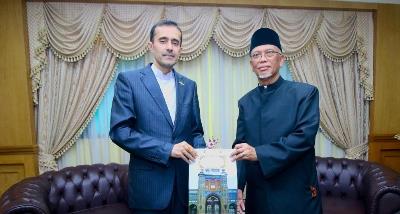 The Ambassador of the Islamic Republic of Iran met the Chief Syar’ie Judge in Brunei Darussalam