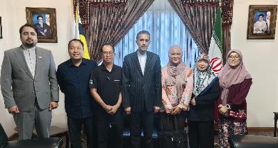 The Ambassador of the Islamic Republic of Iran met the several journalists of Brunei Darussalam